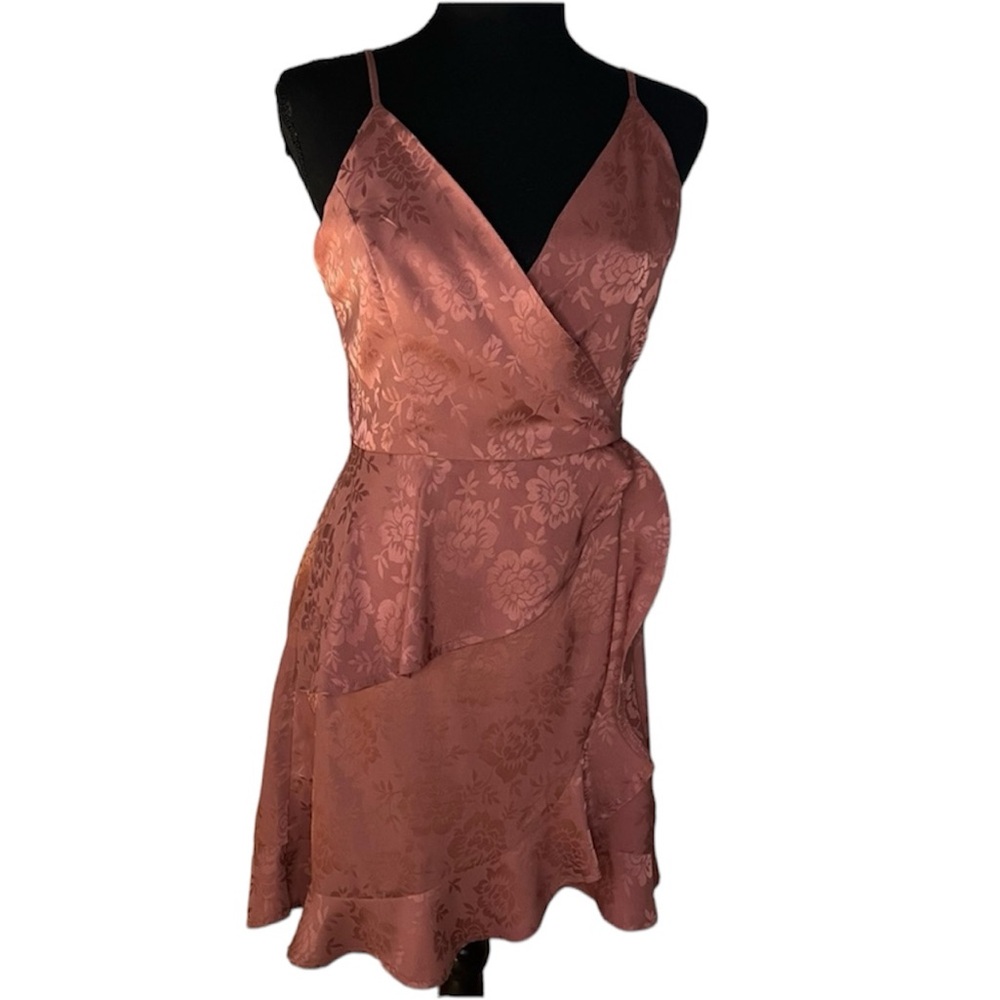 ALTAR'D STATE Dusty Pink Mini Dress Satin V-Neck Wrap Silky Floral Size Small